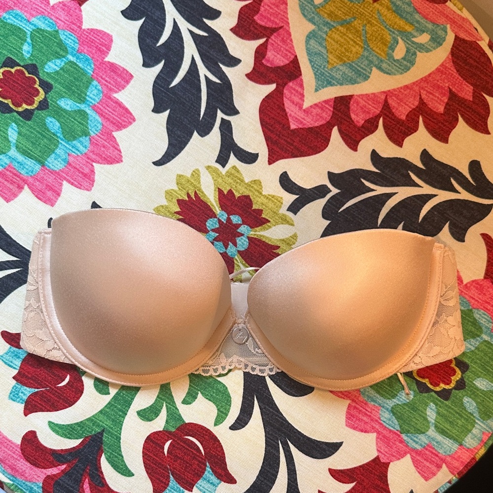 DKNY strapless bra lace smooth push up 32C tan